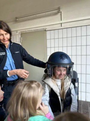 F&uuml;r gef&auml;hrliche Eins&auml;tze  (Bild vergr&ouml;&szlig;ern)