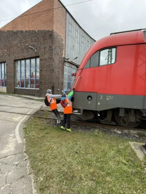 Foto des Albums: Die Klasse 5a besucht das Bahnwerk in Cottbus