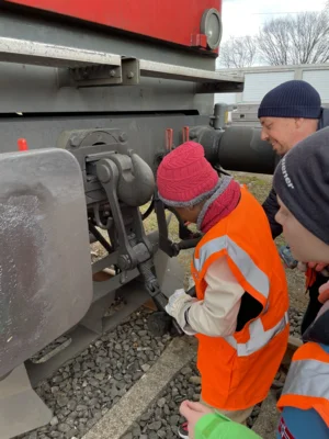 Foto des Albums: Die Klasse 5a besucht das Bahnwerk in Cottbus