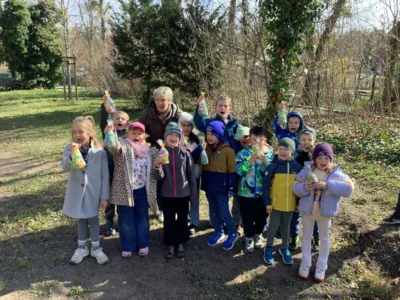 Foto des Albums: Ostergrüße aus der Schule