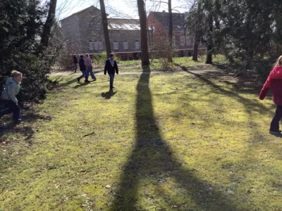 Foto des Albums: Ostergrüße aus der Schule
