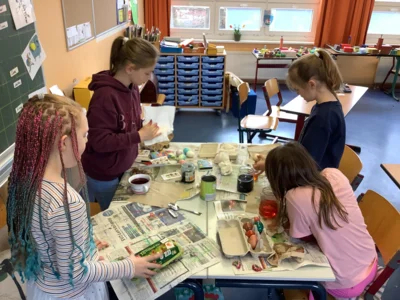 Foto des Albums: Ostergrüße aus der Schule