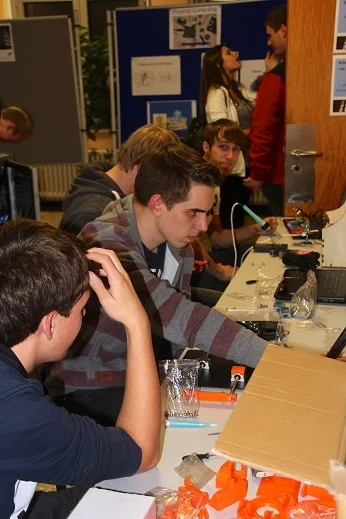 Bild: Roboter-Programmierung Schüler des Beruflichen Gymnasiums für Informatik präsentierten ihr Wahlfach