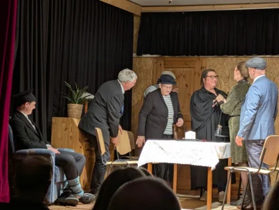 Sprakeb&uuml;ller Laienspielgruppe  (Bild vergr&ouml;&szlig;ern)