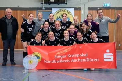 A-Pokal Frauen: HC Weiden  (Bild vergr&ouml;&szlig;ern)