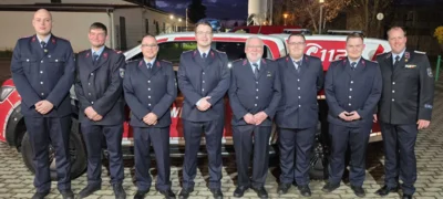 neuer Ausschuss mit der Wehrleitung  (Bild vergr&ouml;&szlig;ern)