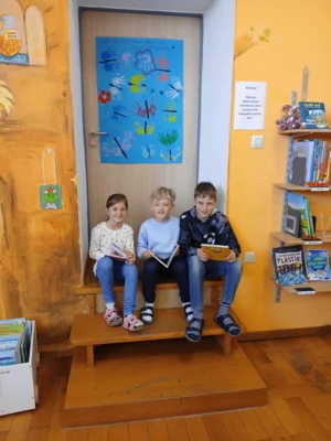 Foto des Albums: Besuch in der Gemeindebücherei