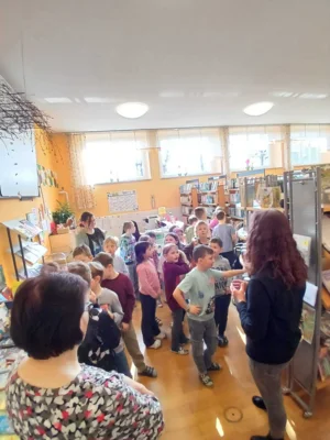 Foto des Albums: Besuch in der Gemeindebücherei