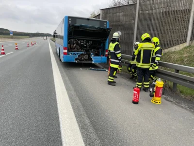 Foto des Albums: VU mit Bus auf der A9 am 28.03.26