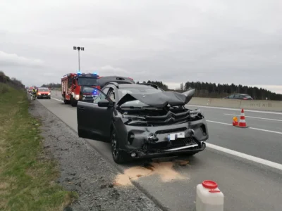 Foto des Albums: VU mit Bus auf der A9 am 28.03.26