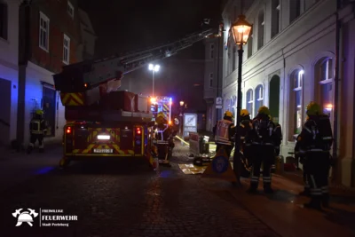 Foto des Albums: Brand in einem Gebäude in der Perleberger Innenstadt