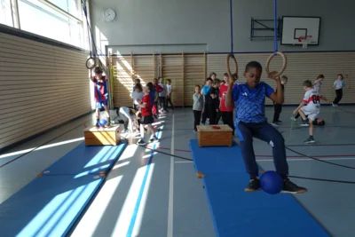 Foto des Albums: Sporttag Geräteturnen