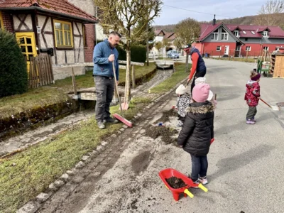 Foto des Albums: Grabfeld räumt auf 2026