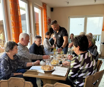 Foto des Albums: Weinverkostung in Neuendorf