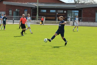 Foto des Albums: TSV Hagenburg 2 gegen TJL 2 endet 2:0