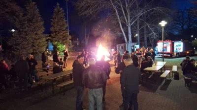 Foto des Albums: Osterfeuer Tessenow und Poltnitz