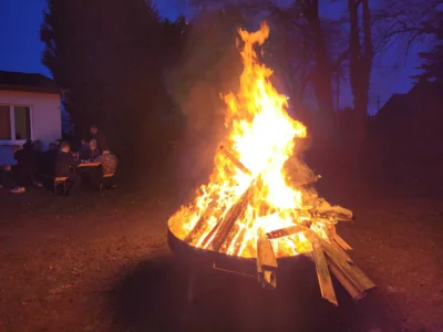 Foto des Albums: Osterfeuer Tessenow und Poltnitz
