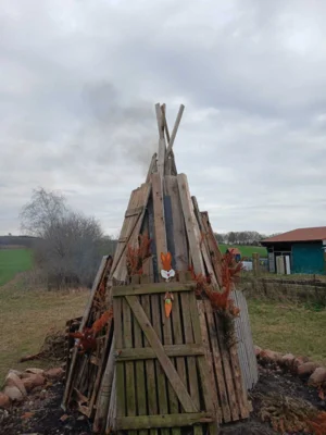Foto des Albums: Osterfeuer Tessenow und Poltnitz