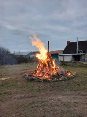 Foto des Albums: Osterfeuer Tessenow und Poltnitz