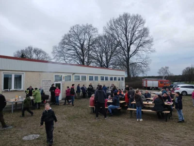 Foto des Albums: Osterfeuer Tessenow und Poltnitz