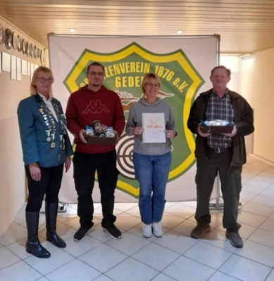 Siegerfoto Osterpreisschie&szlig;en 2026 Isabel Oberheim, Raffael Mehring, Silke Kehm, Horst Lischke  (Bild vergr&ouml;&szlig;ern)