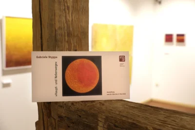 Foto des Albums: Ausstellungseröffnung Gabriele Styppa »Haupt- und Nebenwege« Malerei - Fotografie - Objekte