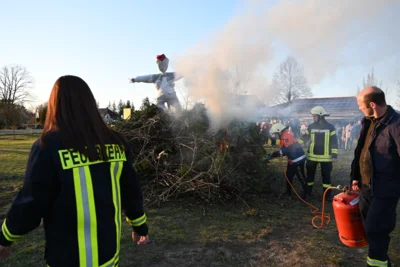 Foto des Albums: Osterfeuer in Groß Oßnig am 04.04.26