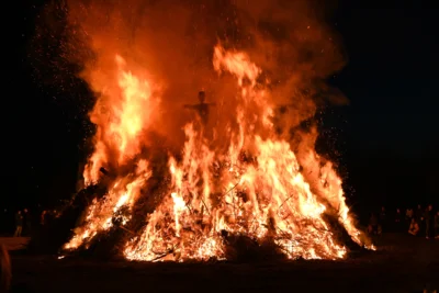 Foto des Albums: Osterfeuer in Groß Oßnig am 04.04.26