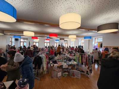Im Prackenbacher B&uuml;rgerhaus fand wieder ein Basar f&uuml;r Kindersachen statt.  (Bild vergr&ouml;&szlig;ern)