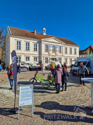 Foto des Albums: Sonne satt beim Frühlingsmarkt, dem ersten PriMa-Treff 2026