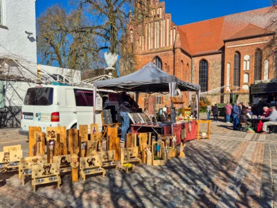 Foto des Albums: Sonne satt beim Frühlingsmarkt, dem ersten PriMa-Treff 2026