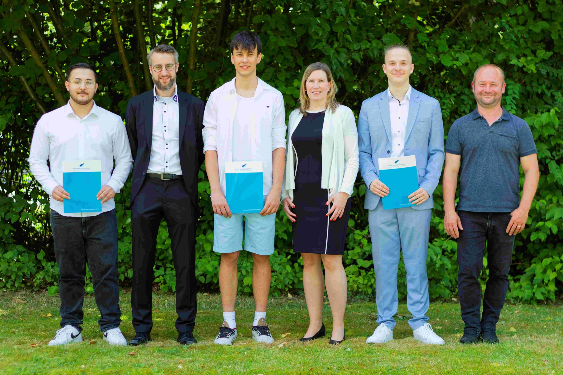 Bild: Unsere Absolvent*innen der Berufsfachschule für Ingenieurtechnik: