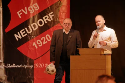 Stv. Kreisvorsitzende Uwe Schwabenland und Andreas Weschenfelder vom bfv  (Bild vergr&ouml;&szlig;ern)