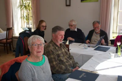 Unsere Tafel -2  (Bild vergr&ouml;&szlig;ern)