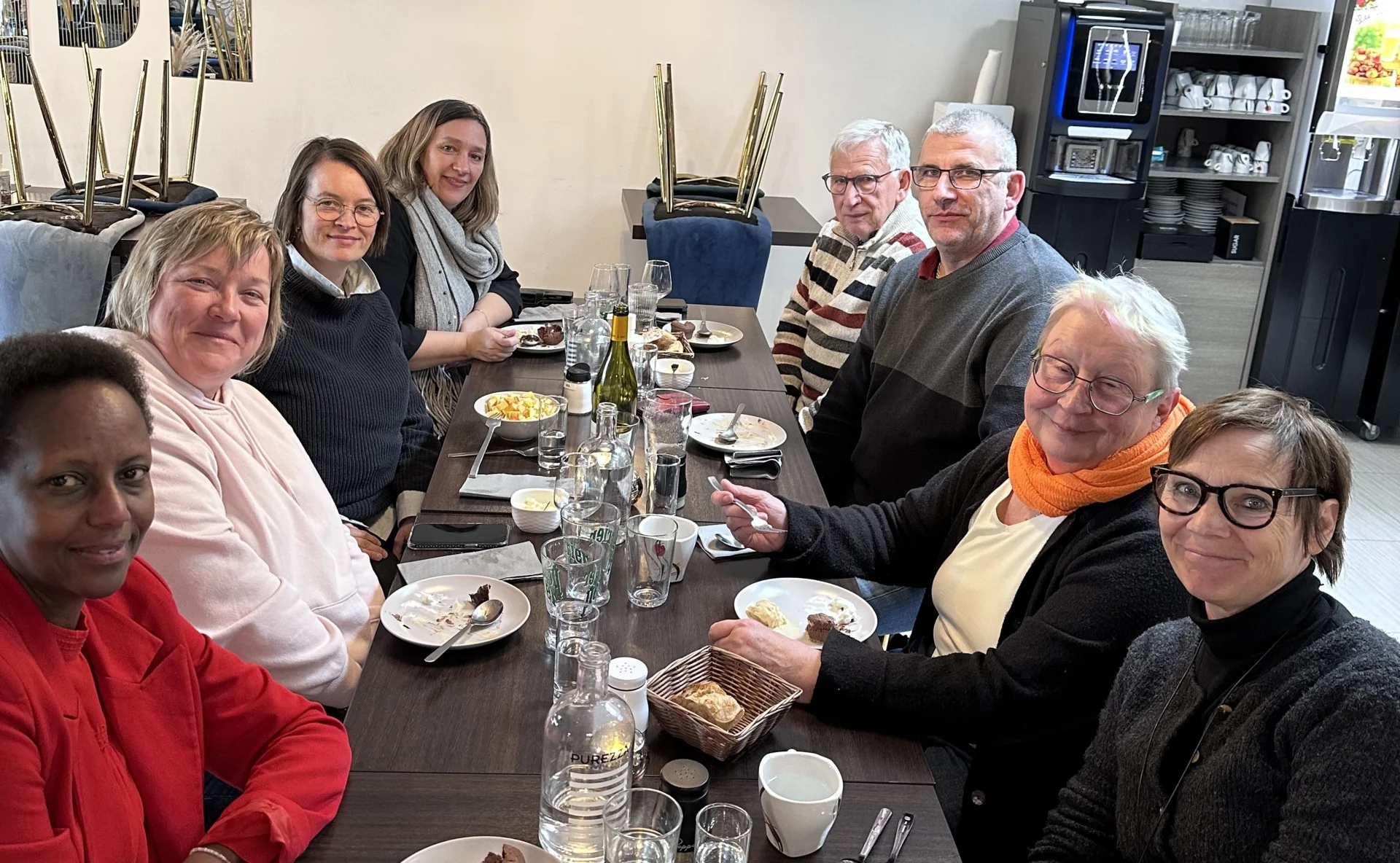 Bild: Die Vorstandsmitglieder planten das 40-Jährige der Städtepartnerschaft Ennigerloh-Lessay. Das Bild zeigt (v. l.) Alice Künne, Hélène Allix, Katrin Stratmann-Baumers, Laure Fautrat-Steuer, Hubert Fautrat, Frédéric Bihel, Ulli Pippart-Heptner und Birgit Hackelbörger.