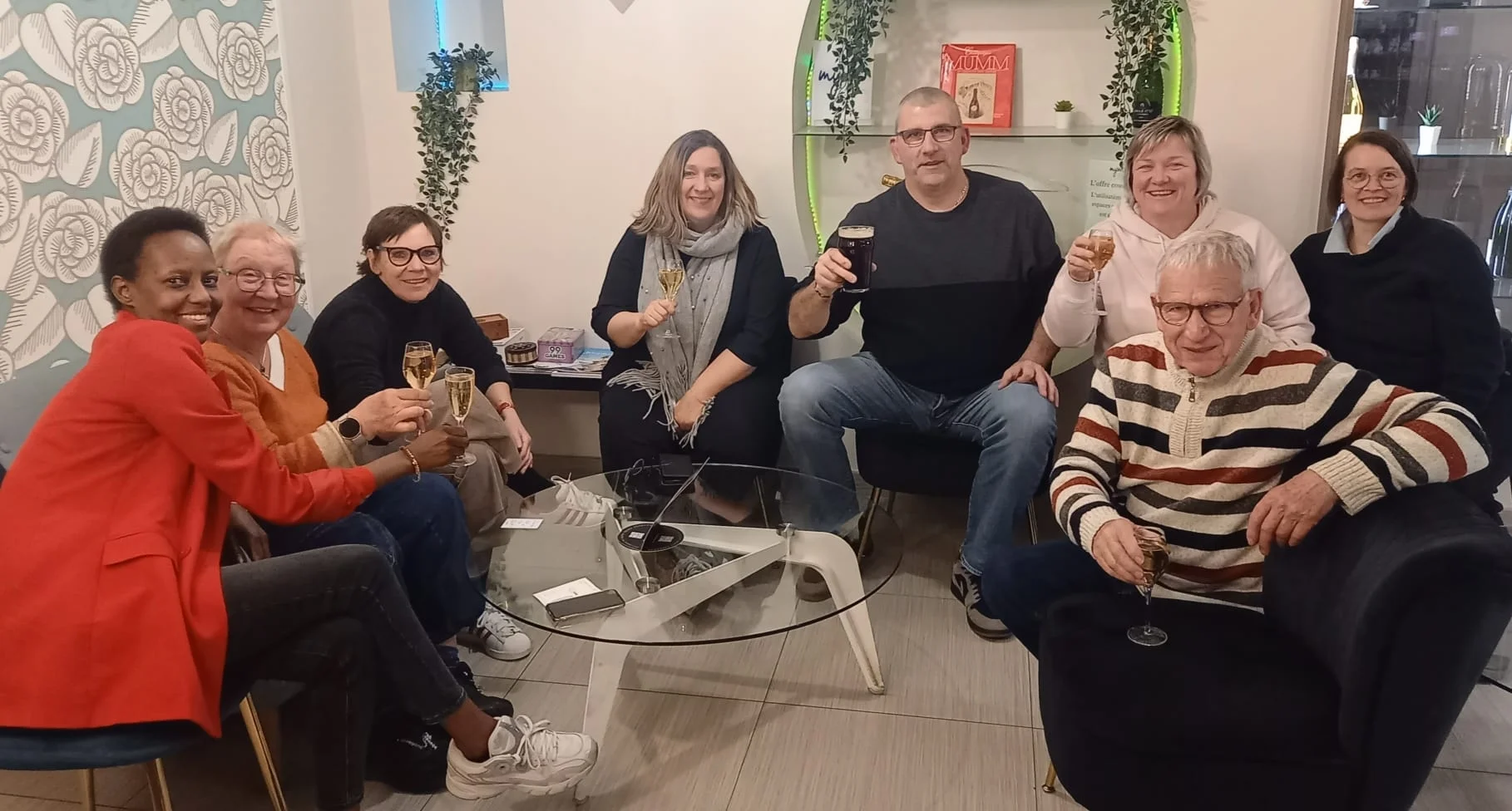 Bild: Das Vorstandstreffen in Reims bot auch Gelegenheit zum gemütlichen Austausch.