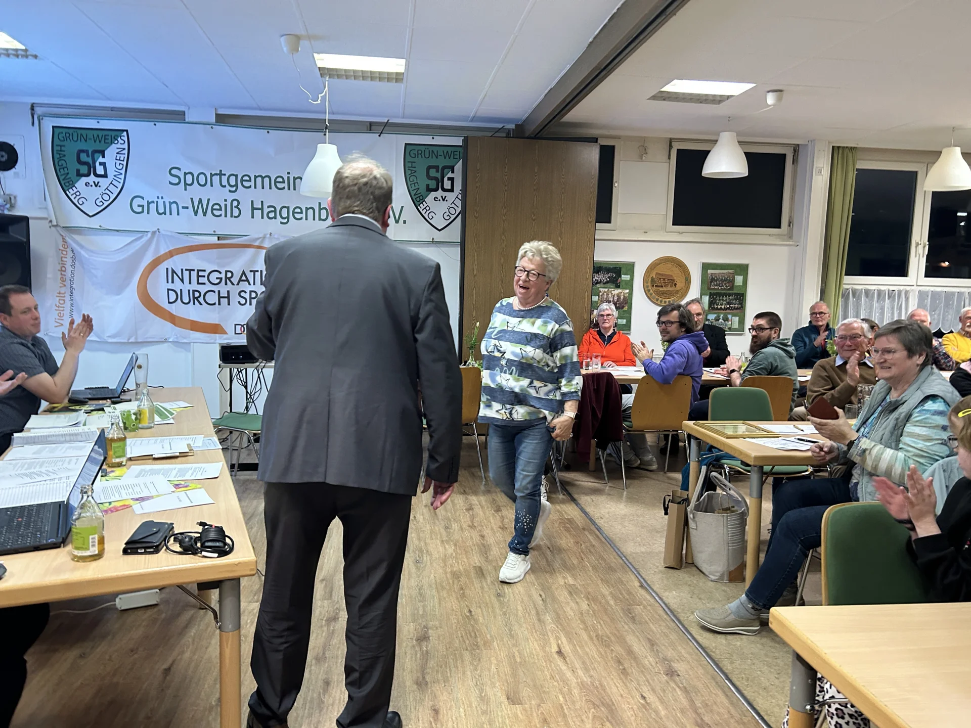 Bild: Neues Ehrenmitglied Marianne Bause