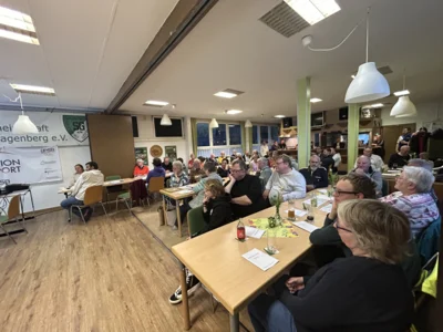 Versammlung  (Bild vergr&ouml;&szlig;ern)