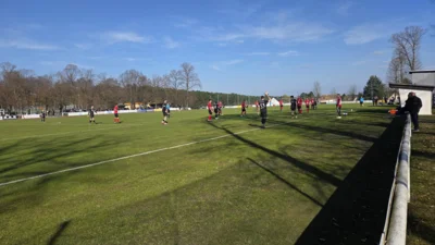 Foto des Albums: Bilder vom flotten Spiel in Weißwasser (Turnerheim)