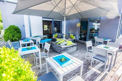 Terrasse  (Bild vergr&ouml;&szlig;ern)