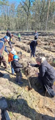 Erntek&ouml;nigin Jenny im vollen Einsatz  (Bild vergr&ouml;&szlig;ern)