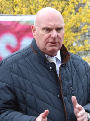 Herr Wenzke, Konzernbevollm&auml;chtigter der Telekom f&uuml;r die Region Ost warb f&uuml;r weitere Projekte und bedankte sich f&uuml;r die gute Zusammenarbeit mit allen Beteiligten.  (Bild vergr&ouml;&szlig;ern)