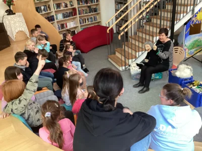 Puppenspiel und Workshop mit Puppenspielerin Christiane  (Bild vergr&ouml;&szlig;ern)