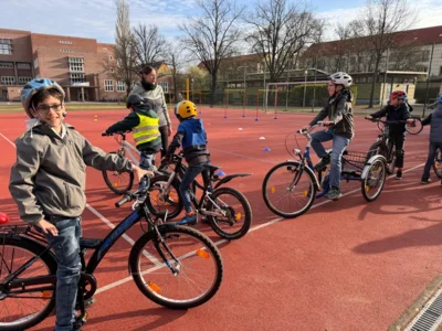 Foto des Albums: Fahrrad macht Schule: Sicher unterwegs von Anfang an