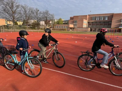 Foto des Albums: Fahrrad macht Schule: Sicher unterwegs von Anfang an