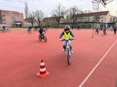 Foto des Albums: Fahrrad macht Schule: Sicher unterwegs von Anfang an