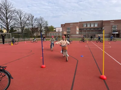 Foto des Albums: Fahrrad macht Schule: Sicher unterwegs von Anfang an
