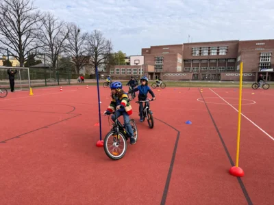 Foto des Albums: Fahrrad macht Schule: Sicher unterwegs von Anfang an