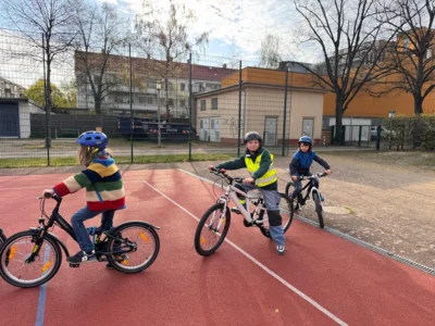 Foto des Albums: Fahrrad macht Schule: Sicher unterwegs von Anfang an
