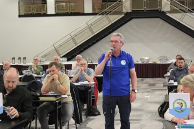 Wortmeldung Pro: Herr Udo Menzel 1. Vorsitzender des Naumburger AV  (Bild vergr&ouml;&szlig;ern)